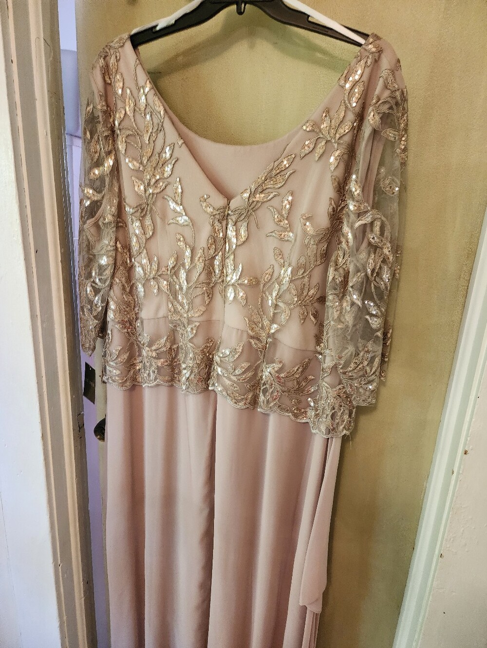 Elegant Rose Gold Embellished Evening Dress (MOTHER OF BRIDE / CRUISE) NWT